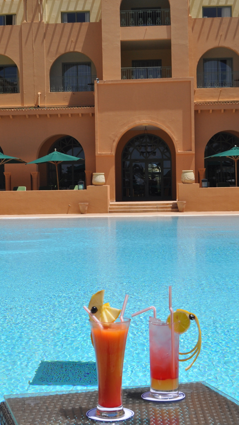 piscine exterieur de la maison de repos
